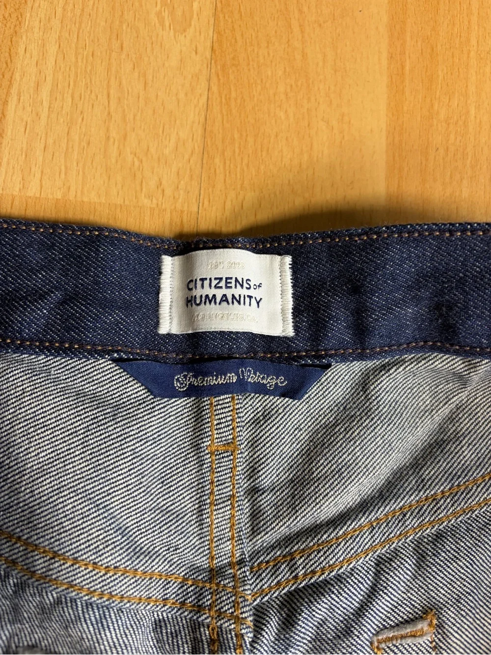 Citizens Of Humanity Miro Barrel Leg Jean in Amherst Dark Wash 30